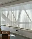 Nafuu za Vertical Blinds kwa Ofisi - 1