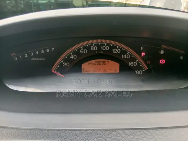 Honda Freed 2010 White - 1