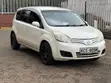 Nissan Note 2012 Nyeupe - 3
