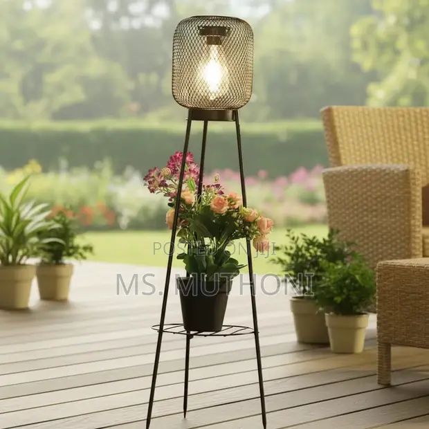 Solar Outdoor Garden/Patio Lantern - 1