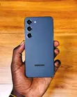 Samsung Galaxy S23 256GB Nyeusi - 3