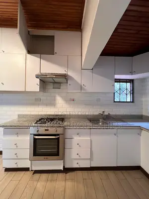2 Bedroom Penthouse for Rent in Nyari