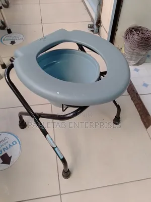 Commodore Foldable Portable Toilet Chair