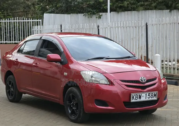 Toyota Belta 2007 Maroon - 1
