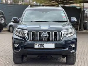 Toyota Land Cruiser Prado 2.8 2018 Bluu
