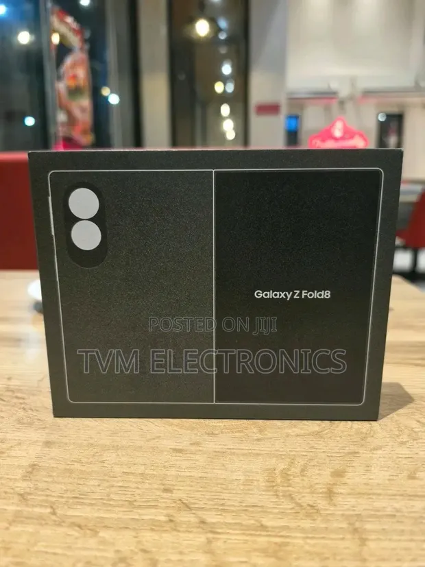 New Samsung Galaxy Z Fold8 256GB Gray - 1