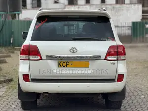 Toyota Land Cruiser 2008 Nyeupe