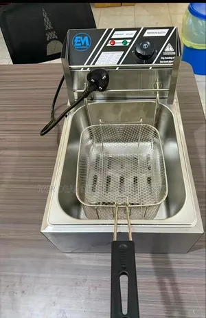 Brand New Nunix Electric Deep Fryer 8L