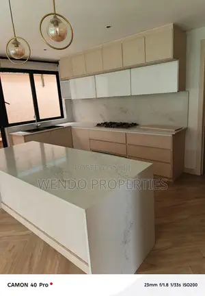 8 Bedroom Villa for Rent in Lavington