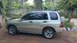 Suzuki Escudo 1999 Dhahabu - 2