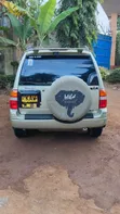 Suzuki Escudo 1999 Dhahabu - 3