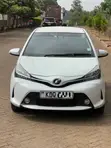 Toyota Vitz 1.3 FWD 5dr 2017 Nyeupe - 1