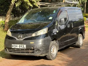 Nissan NV200 2015