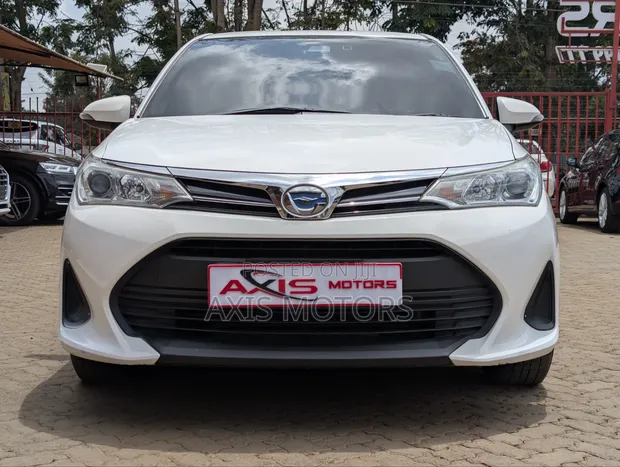 Toyota Axio 1.5 Hybrid 2WD 2019 Nyeupe - 1