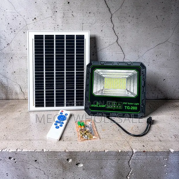 Efficient 200W Outdoor Security LED Solar Flood Light - 1
