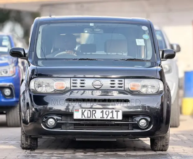 Nissan Cube 2017 Brown - 1