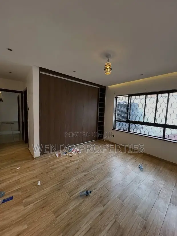 Nyumba ya Vyumba 5 na SQs 2 za Kupanga Lavington - 1