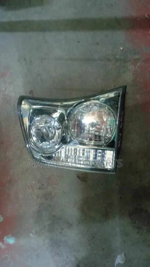 Bootlight ya Toyota Harrier 240 - I tumika - 1