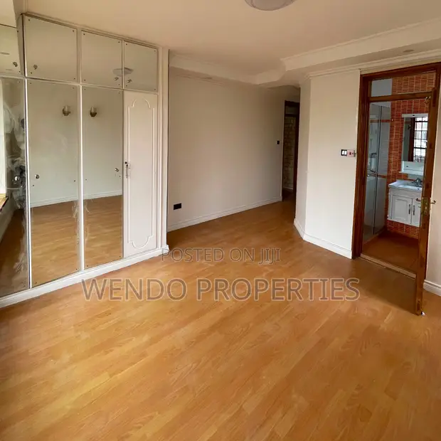 3-Bedroom Apartment with DSQ in Lavington - 1