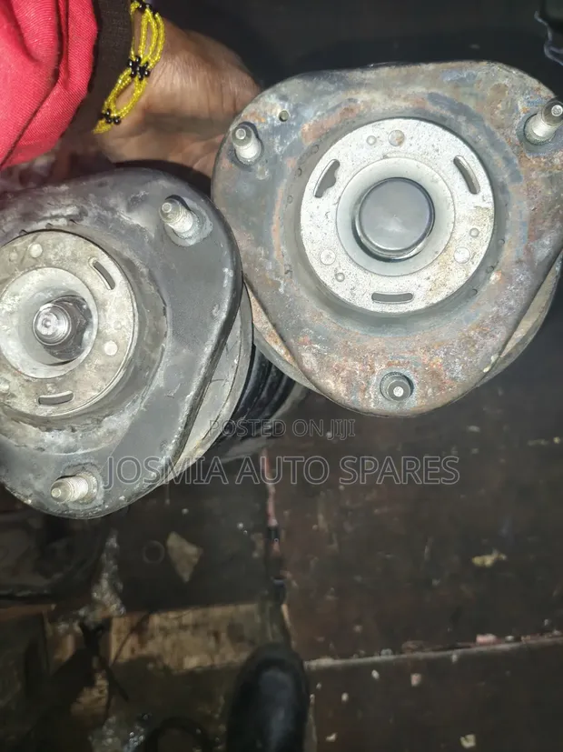 Toyota Vanguard Front Shock Absorber (Iliyo tumika) - 1
