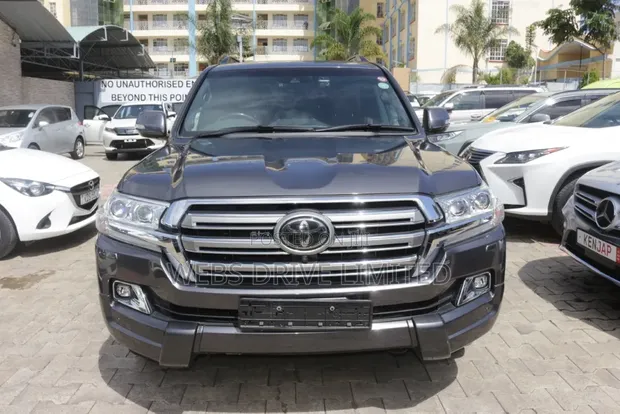 Toyota Land Cruiser 4.6 V8 ZX 2020 Gray - 1