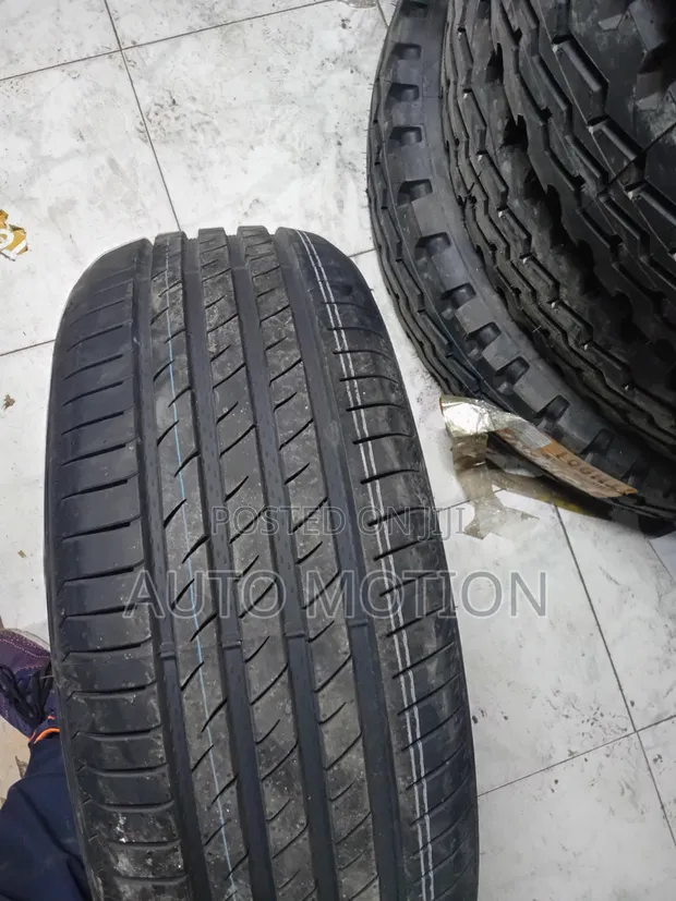 Brand New Maxtrek Performance Tyres 225/55R17 - 1