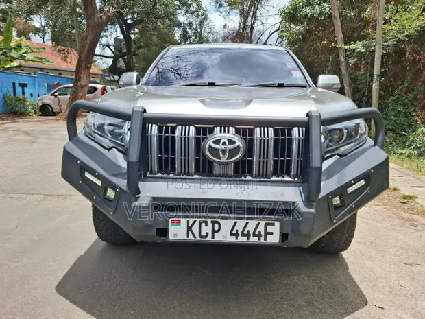 Toyota Land Cruiser Prado 2011 VXL Diesel - 1