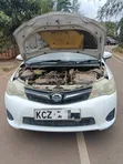 Toyota Corolla Fielder Hybrid 2013 White - 2