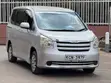 Toyota Noah 2010 Nyeupe - 4