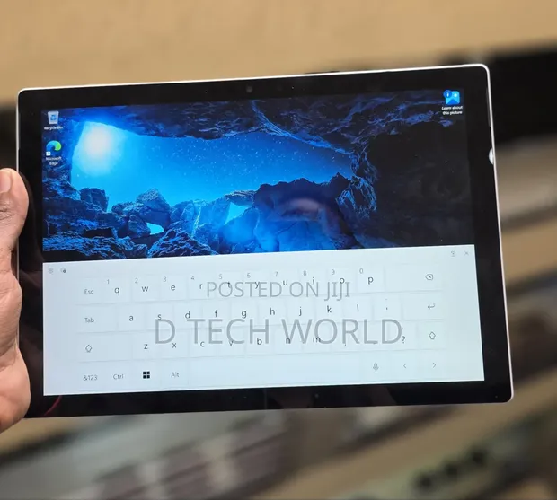 Microsoft Surface Pro 7 (Refurbished) 8GB RAM, 256GB SSD - 1