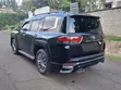 Toyota Land Cruiser LC300 2024 Nyeusi - 4