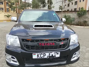 Toyota Hilux 2.5 D-4D 4x4 SRX 2010 Black