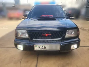 Subaru Forester 2000 Turbo Nyeusi