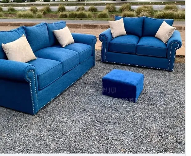 Premium 5-Seater Royal Blue Fabric Sofa Set na Stud Details - 1
