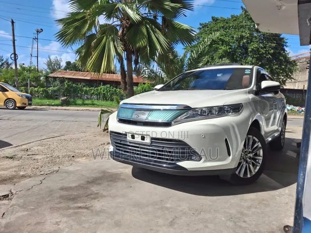 Toyota Harrier 2.0 2020 White - 1