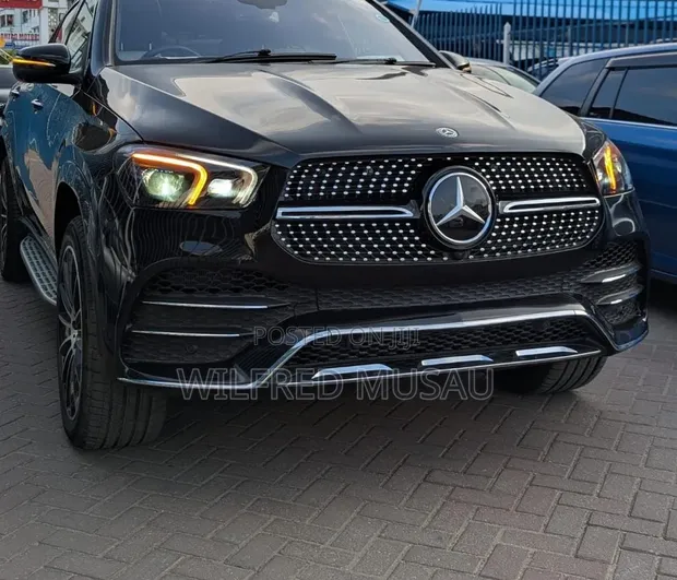 Mercedes-Benz GLE 400d 4MATIC 2021 Black - 1