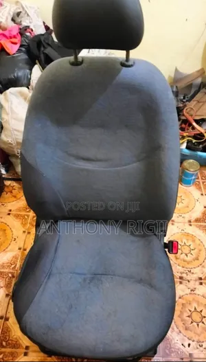 Kiti cha Mbele cha Abiria cha Toyota Vitz (1999-2005 XP10)