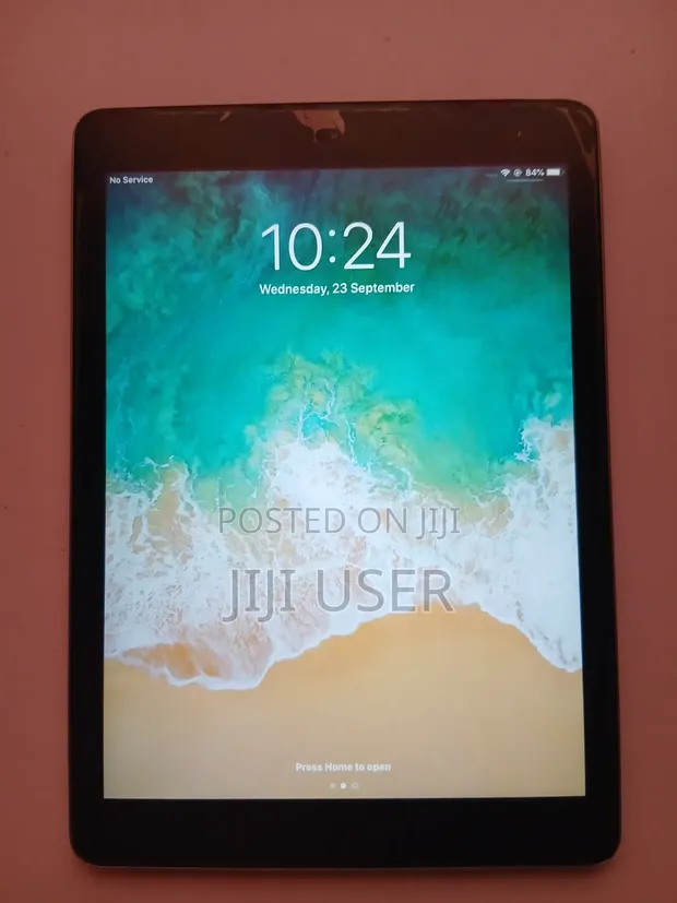 Apple iPad Air 16GB Silver (Iliyo tumika) - 1