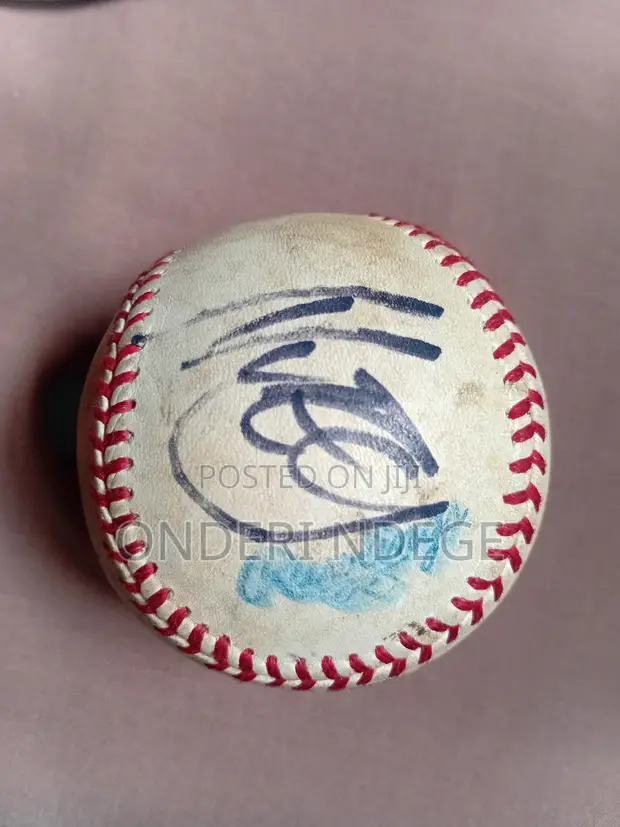 Original Signed Official MLB Baseball - Rawlings USA - 1