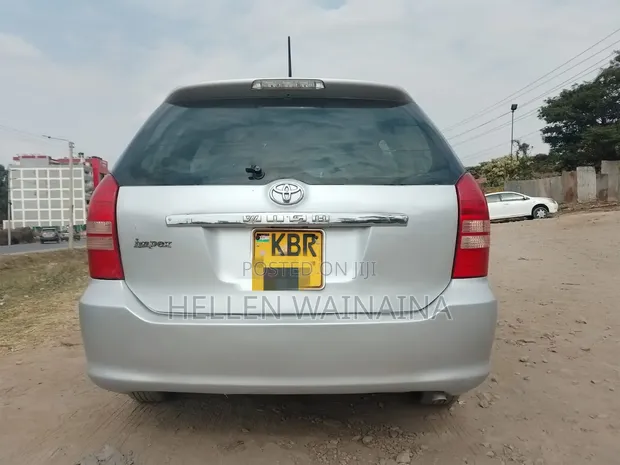 Toyota Wish 2006 Silver - 1