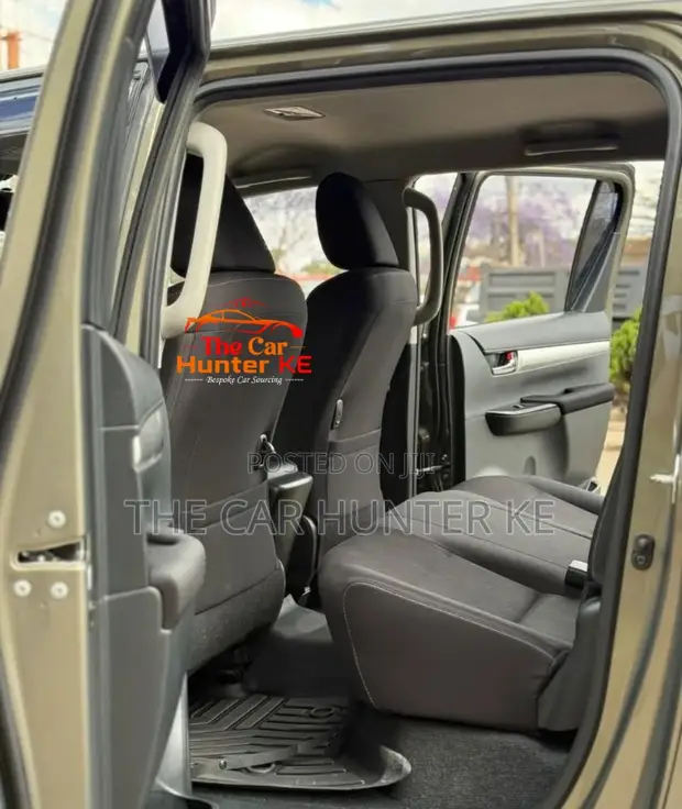 Toyota Hilux Double Cabin Diesel 2023 - 1