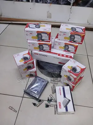 Mfumo wa Usalama wa Hikvision 8CH HD DVR na Kamera 4 Dome & 4 Bullet