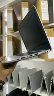 HP EliteBook 820 G3 Laptop: Intel Core i5, 8GB RAM, 256GB SSD - 5