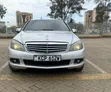 Mercedes-Benz C200 2011 Nyeupe - 2