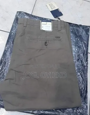 Dockers Hard Khaki Trousers - Straight Fit