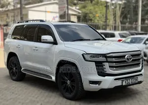 Toyota Land Cruiser 4.6 V8 ZX 2015