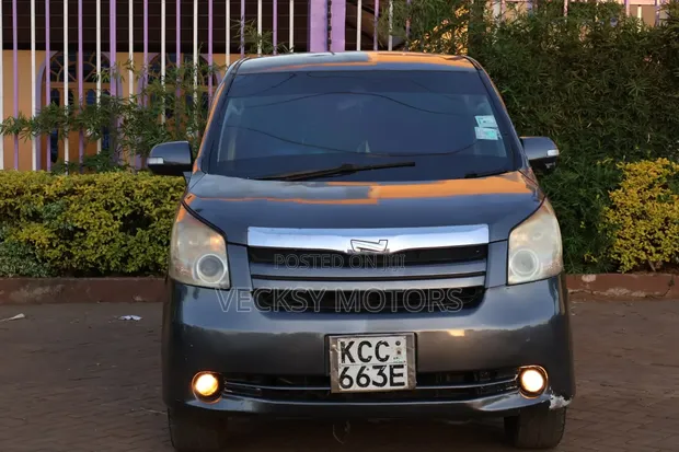 Toyota Noah 2008 Gray - 1