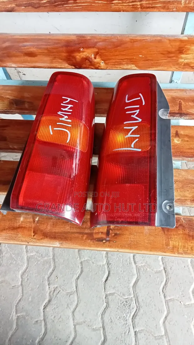 Suzuki Jimny Mwanga wa Nyuma Uliotumika - 1