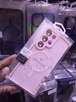 Pink Classic MagSafe Matte Case kwa Samsung Galaxy S25 Ultra