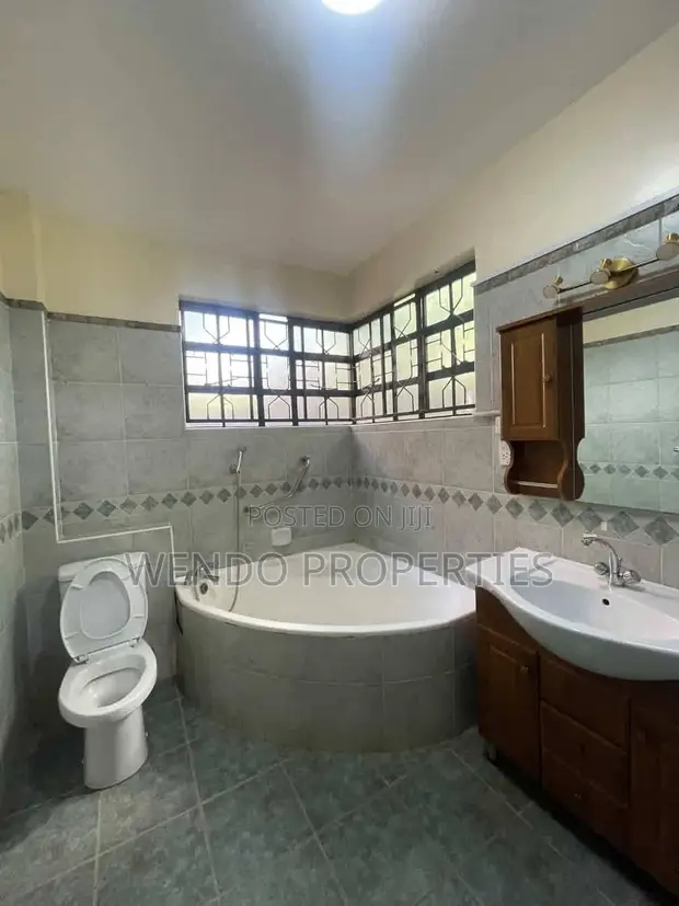 Ghorofa ya Vyumba 3 Kukodishwa Kilimani, Hurlingham - 1